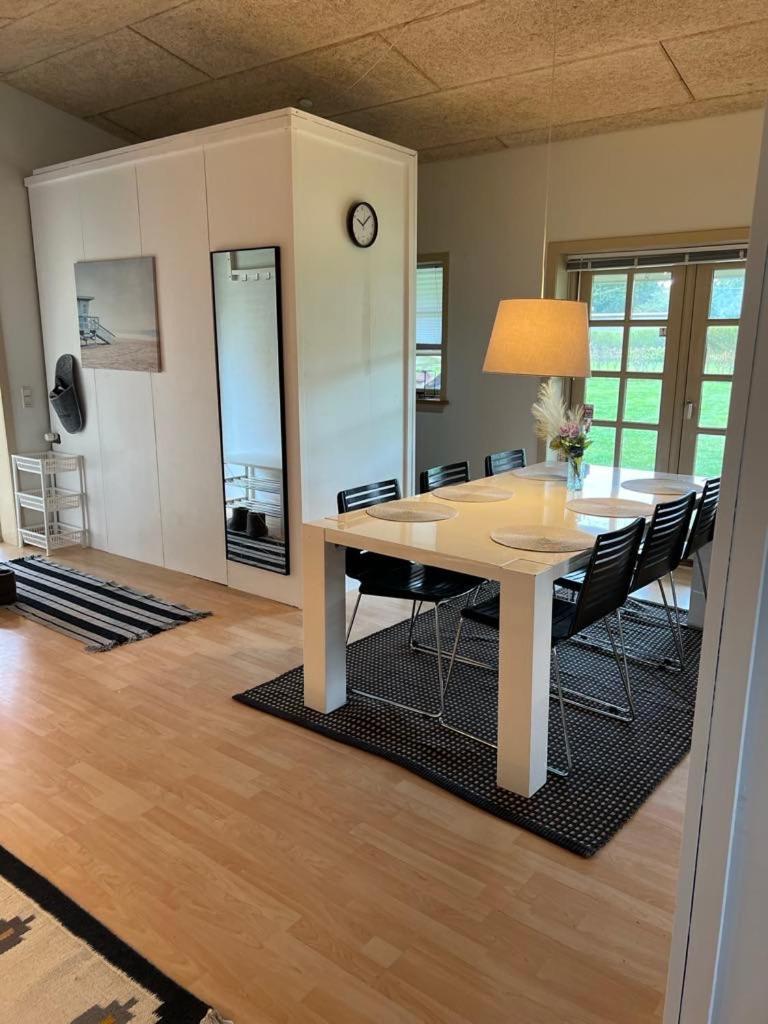 Skon Lejlighed Til 4 Personer Ansager Extérieur photo
